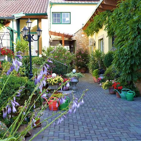 Ferienwohnung Koppi Pamhagen Bagian luar foto